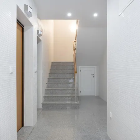 아파트 Seaside Comfy Flat