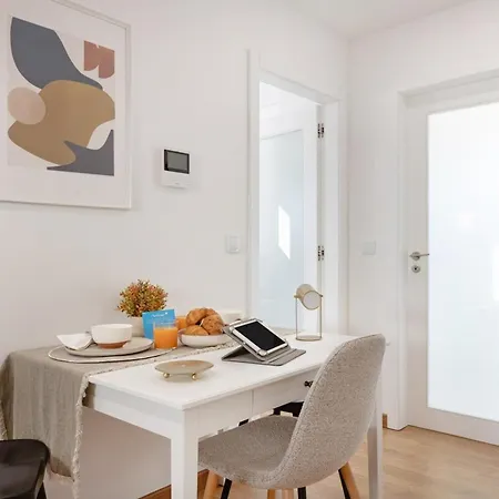 아파트 Seaside Comfy Flat